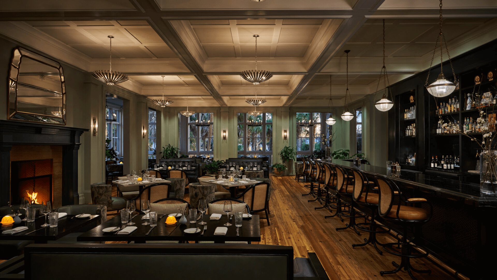 resort dining and bar