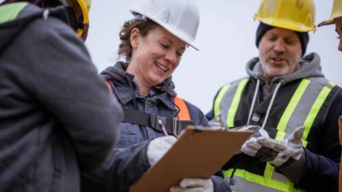 Head protection on the jobsite - Hero banner